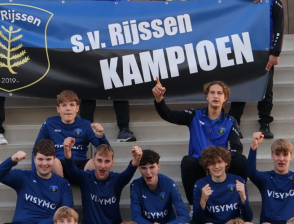 ⚽ KAMPIOEN! S.V. RIJSSEN JO17-1! ⚽