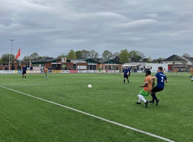 Late treffer bezorgt s.v. Rijssen verdiende zege na enerverend duel