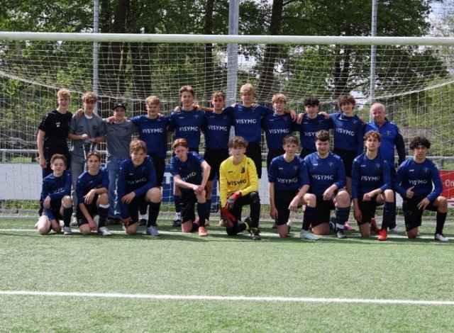 s.v. Rijssen JO17-1 kampioen na overtuigende overwinning