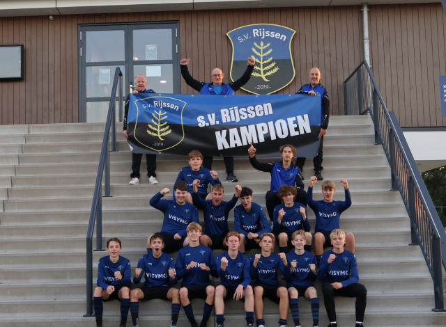 ⚽ KAMPIOEN! S.V. RIJSSEN JO17-1! ⚽